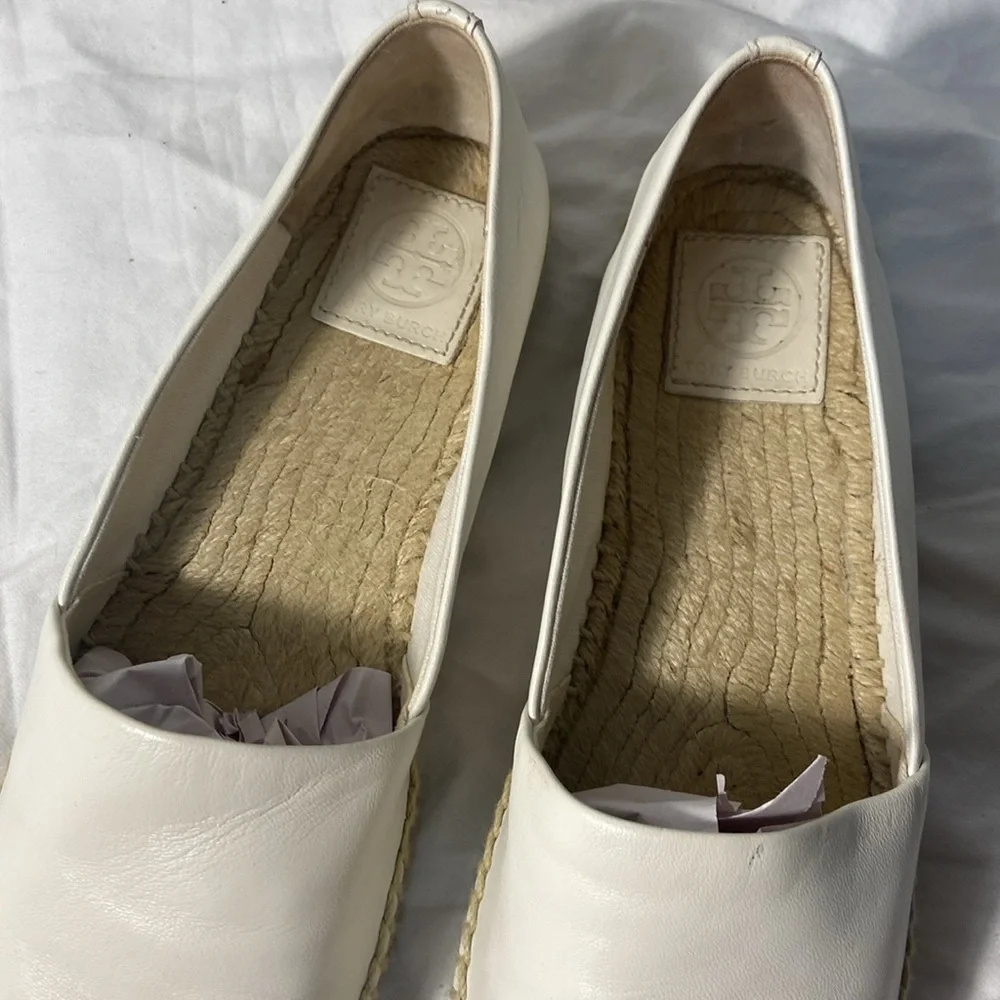 Like new Tory Burch White and Black Cap Toe Colorblock Espadrilles Flats